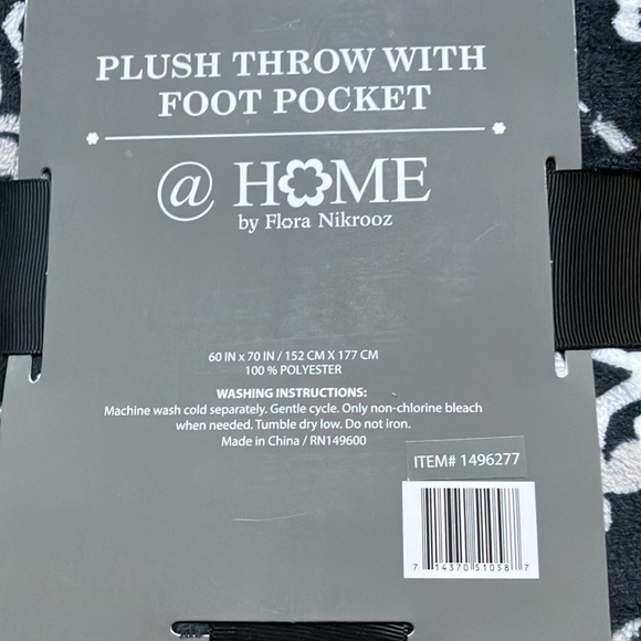 Throw - Picture 3 of 3